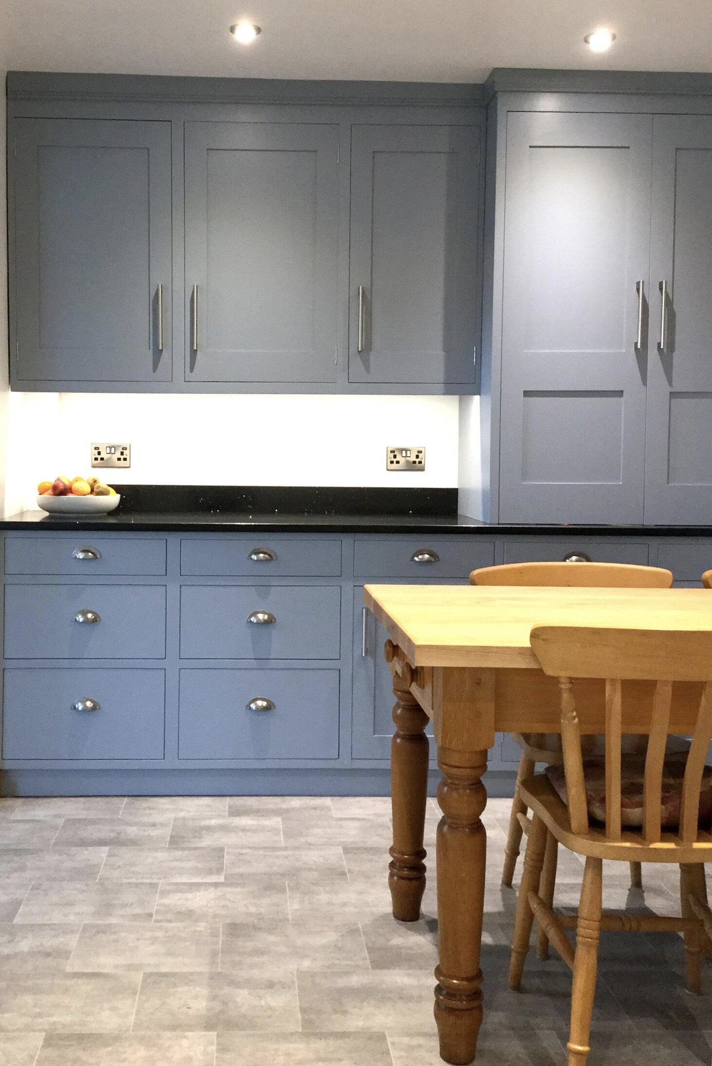 Painted Kitchen with Diamond Quartz Worktop