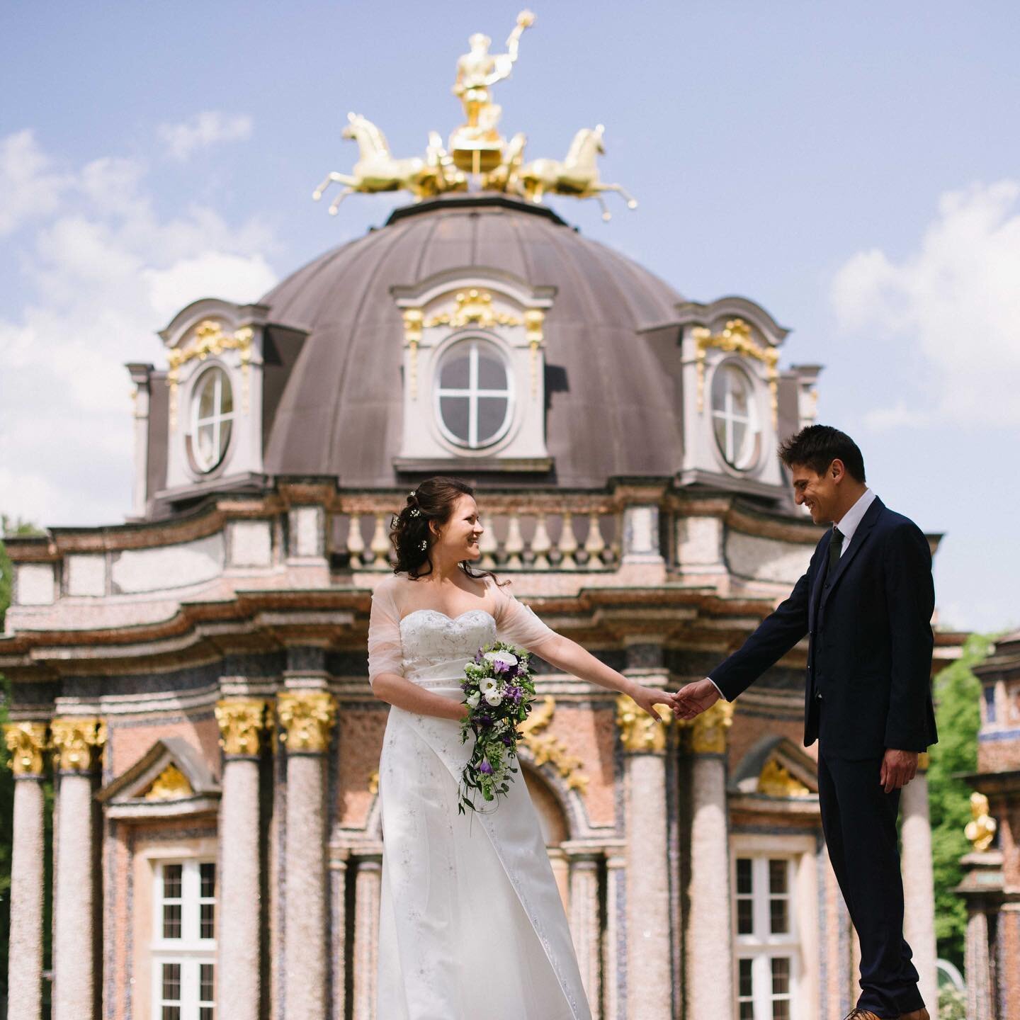 Sarah and James were married in Southern Germany in one of the most magical venues ever! 

It was such an honor to photograph their wedding! Having a destination wedding? I&rsquo;m totally available especially if it&rsquo;s in Germany 🤗 as I am &ldq