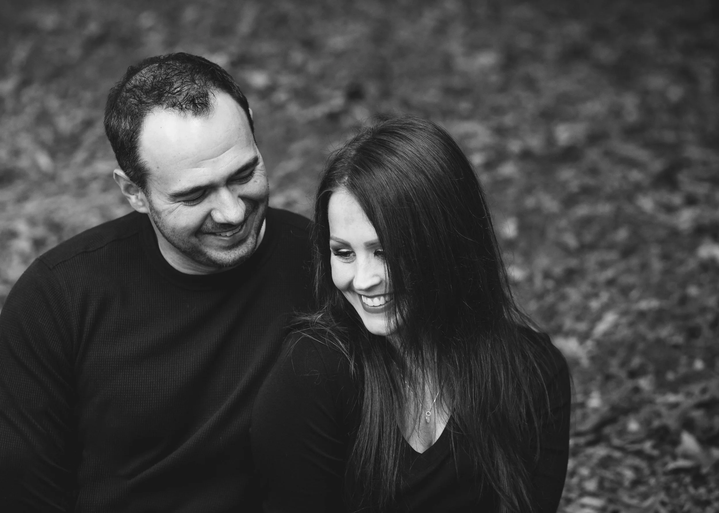 B&W Couples Picture | Kelly Rhoades Photography