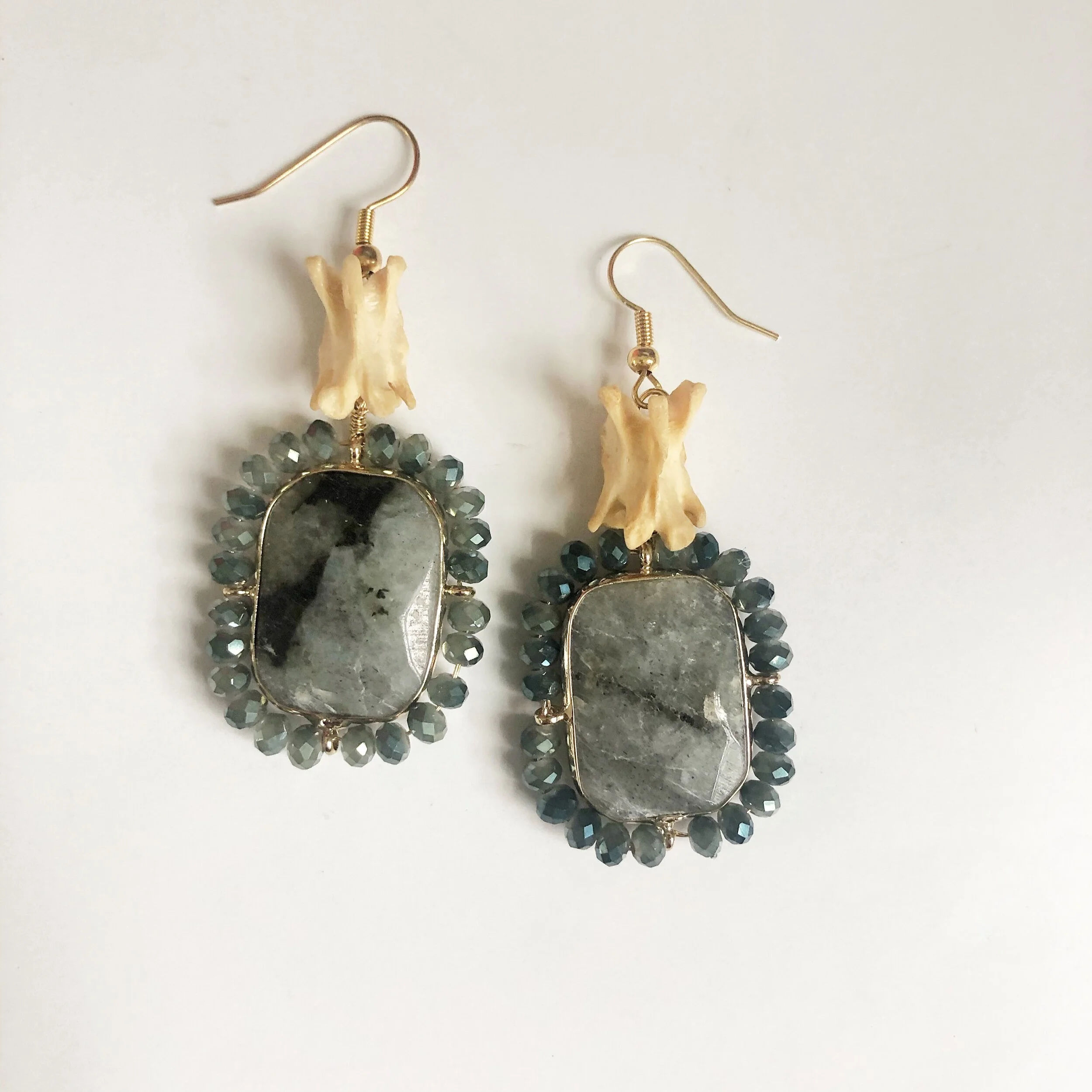 EDEBECAB-4E31-4A12-B881-3F0B1102C18A