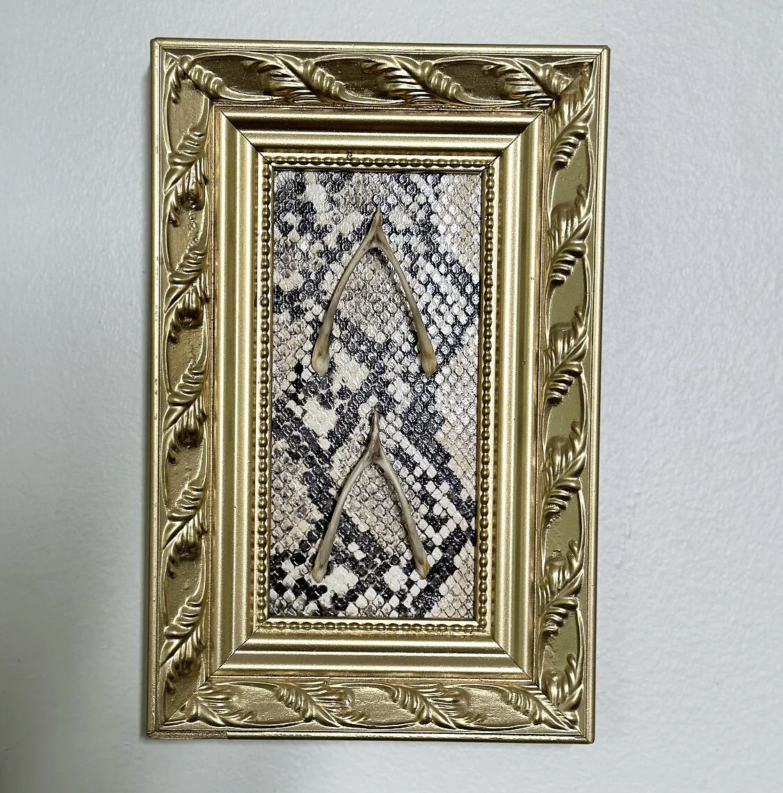 42AD9CB3-6E61-4823-9F2B-6EBF8393B5E3