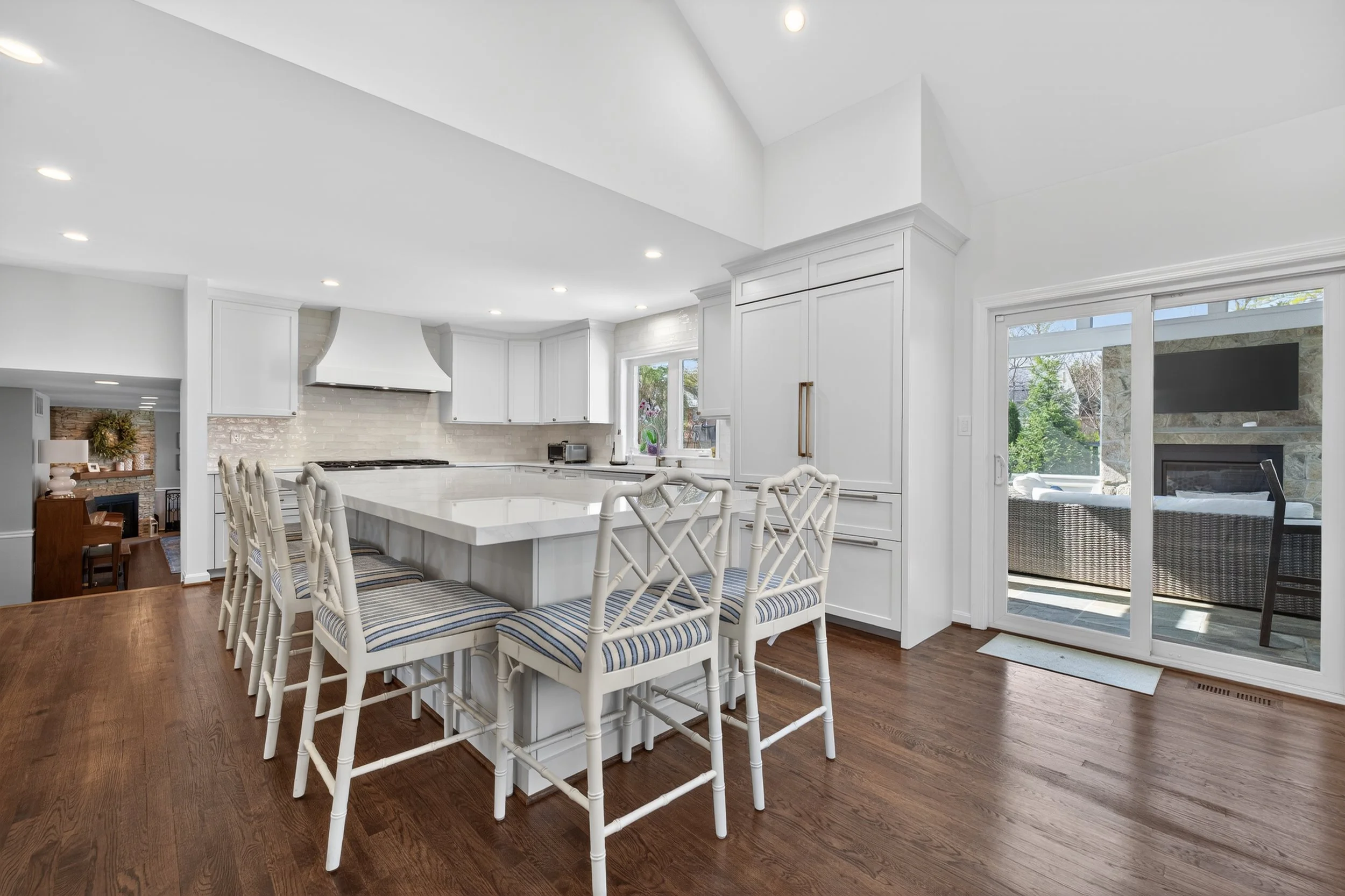 Rockvillewhitekitchensun_1 [Kitchens]