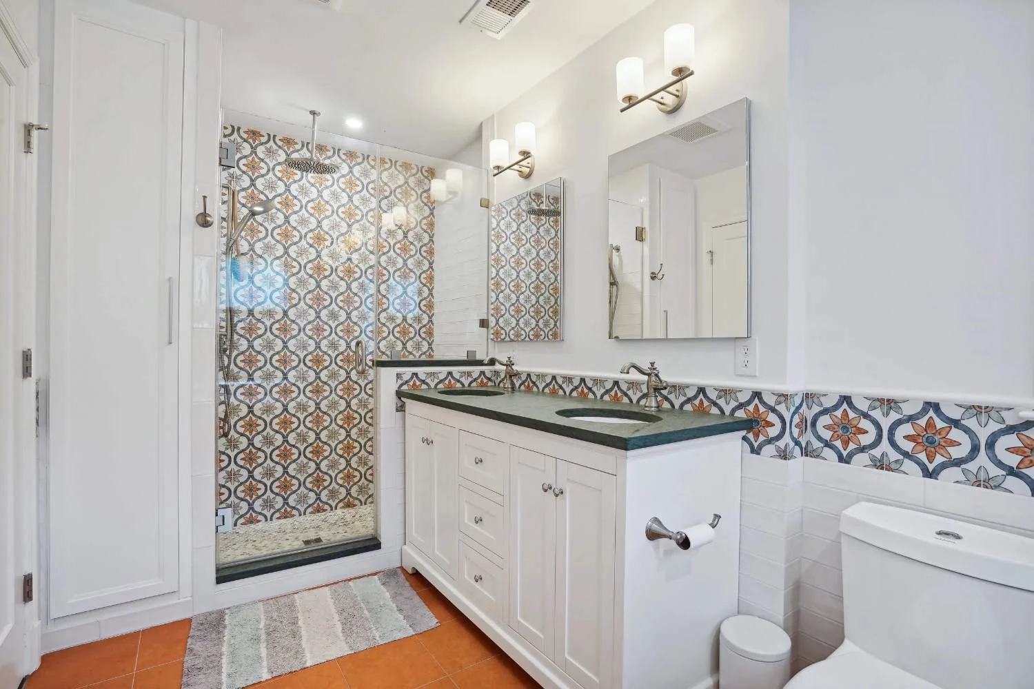 DC2storycharming_6 [Bathrooms]