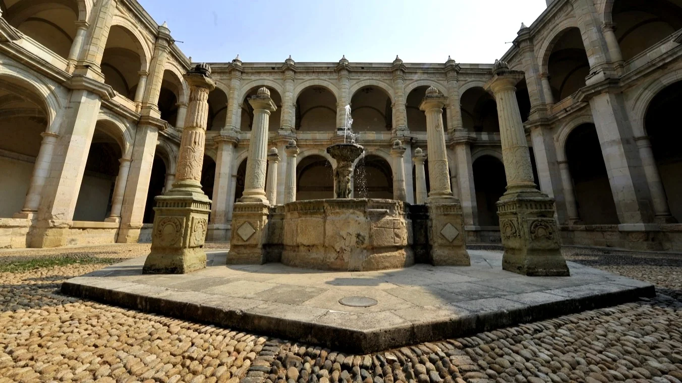 Patio-Santo-Domingo.jpg