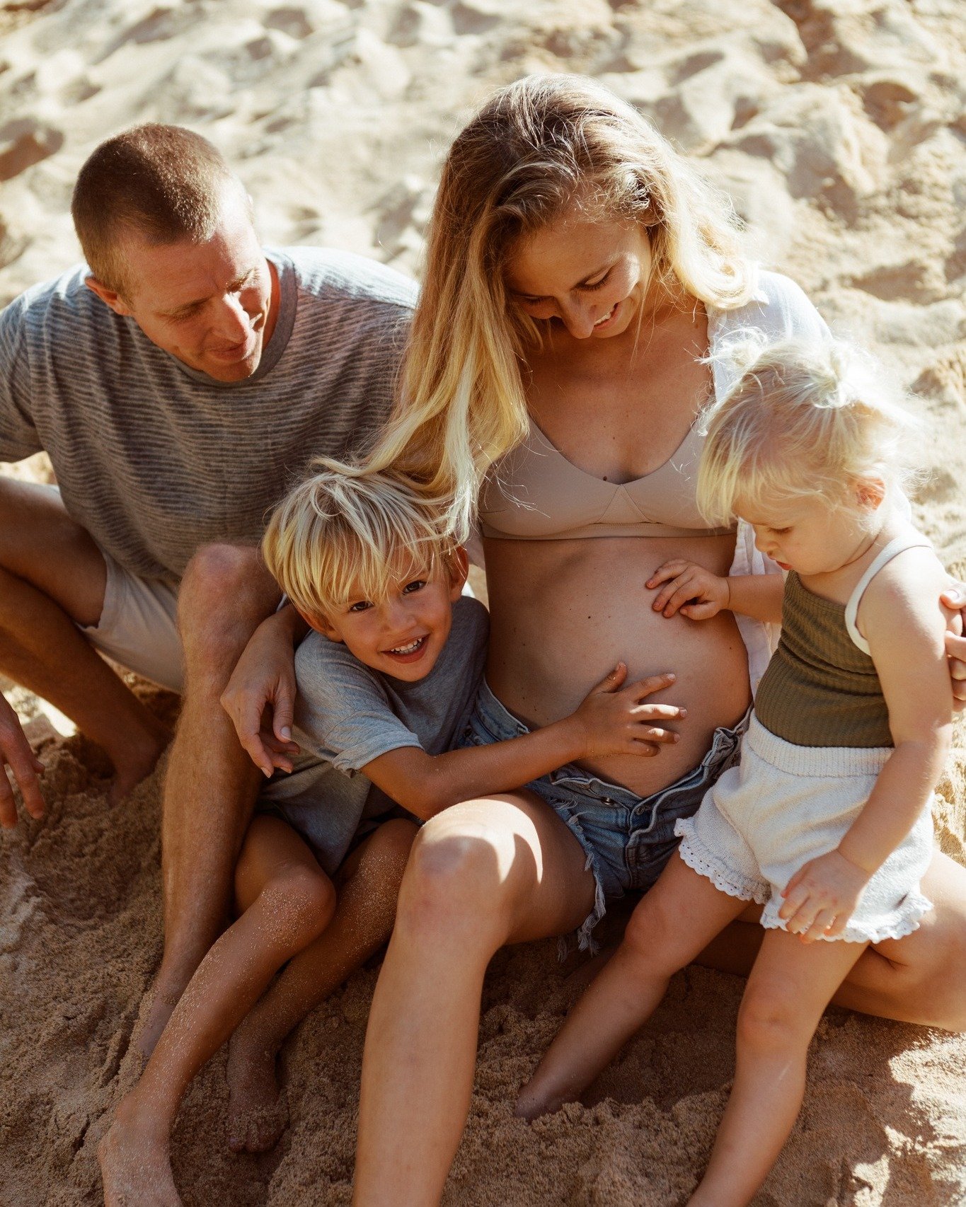 Photographing the Baxter family will always hold a special place in my heart. 💛 From countless memories together to now capturing their story through my lens&mdash;it&rsquo;s a full-circle moment that means so much to me. There&rsquo;s something so 
