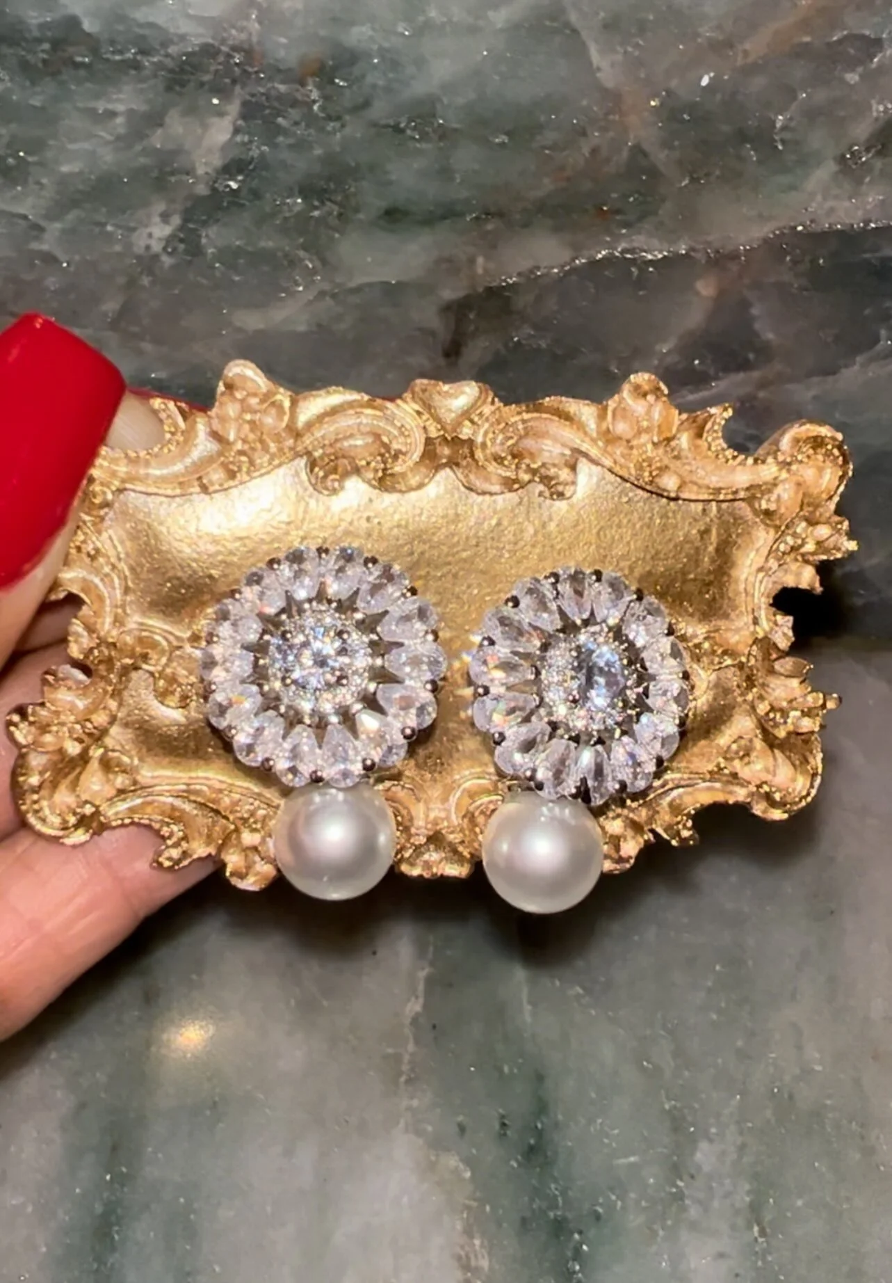 C7251B03-38F5-436D-A8AA-C0D0545AB231