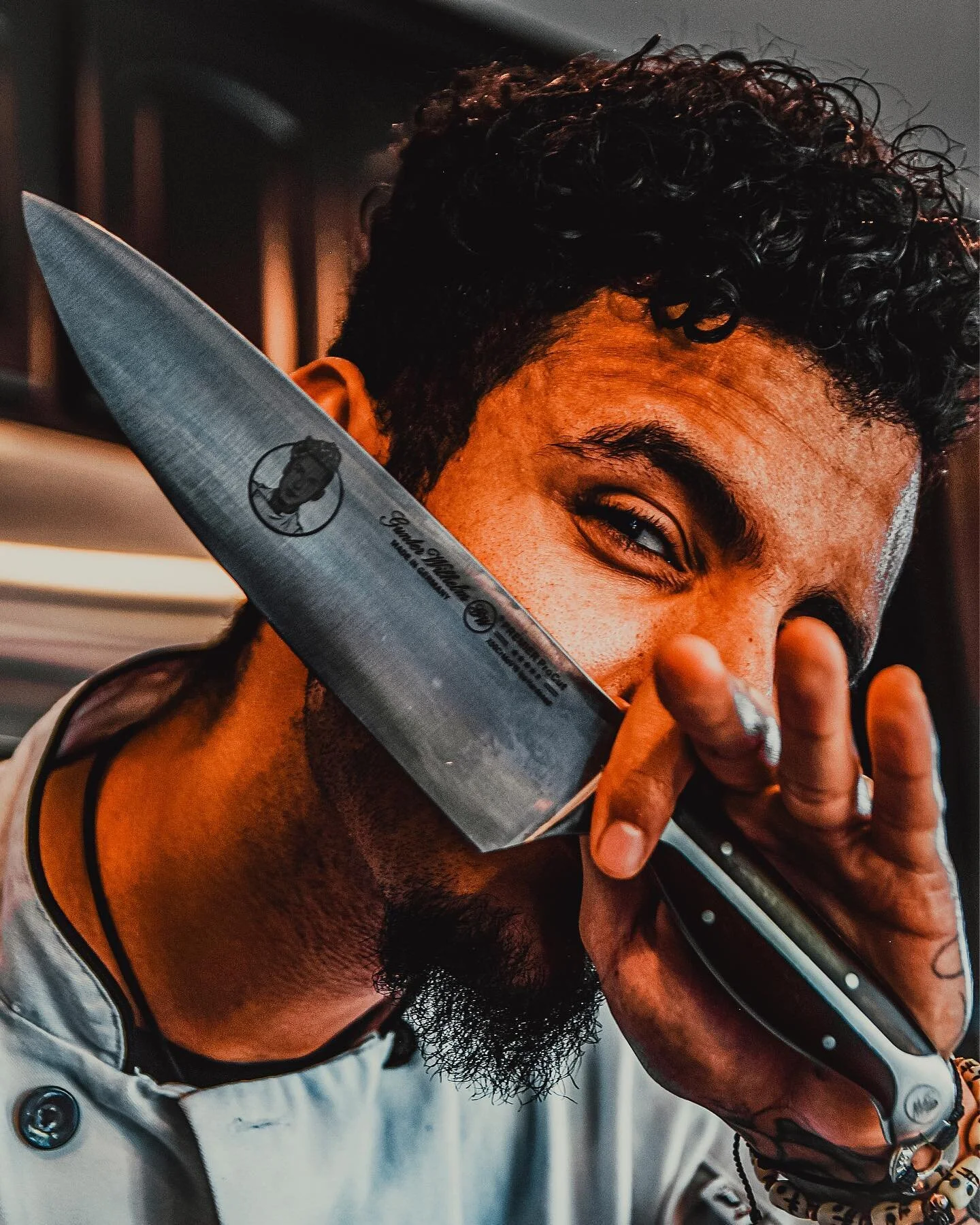 🔪🔪🔪 @chefeliott ⁣
⁣
📸 Photo taken by me and edited with @instapulate instant lightroom presets, click link in my bio to download them!