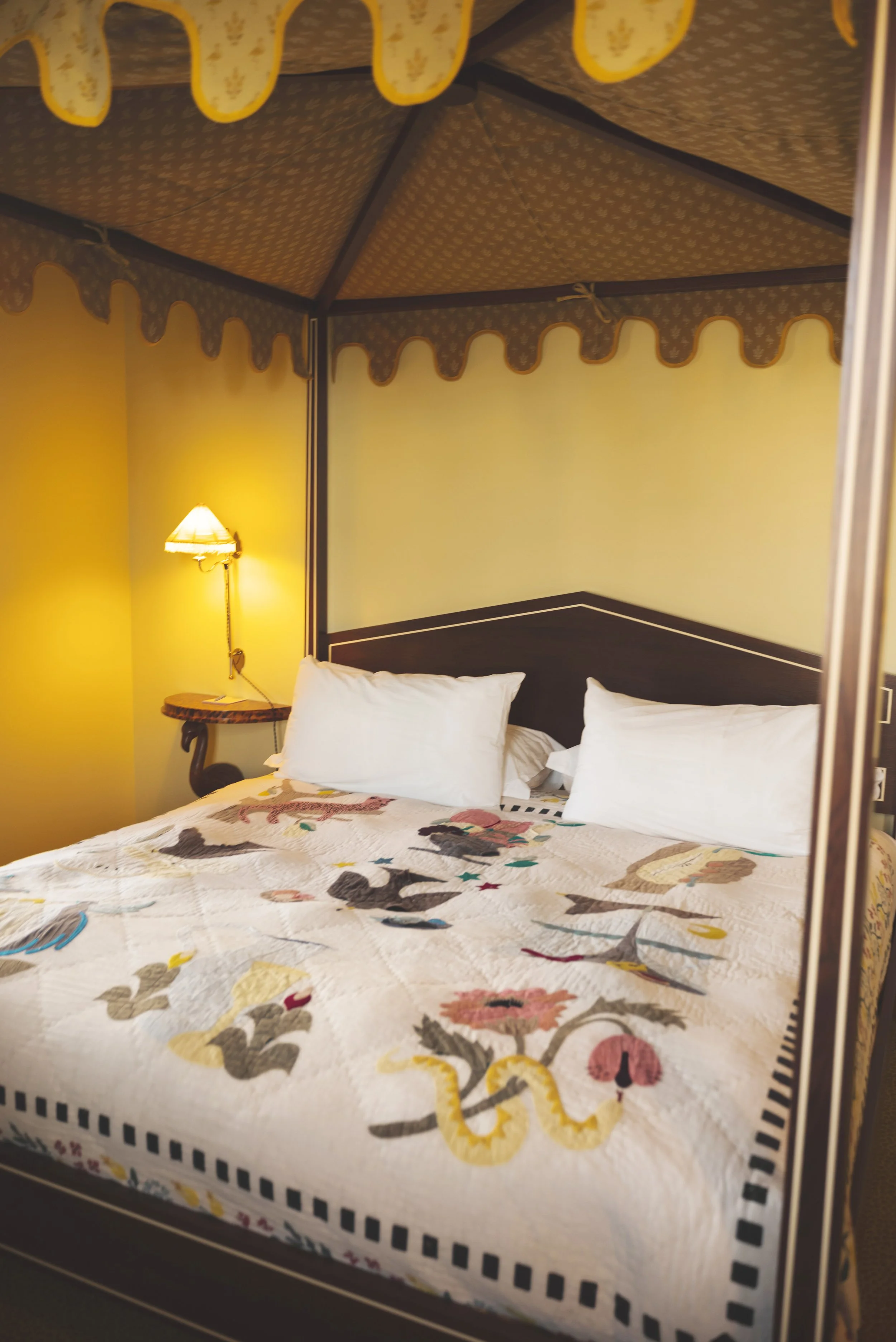 hotel ulysses baltimore bed