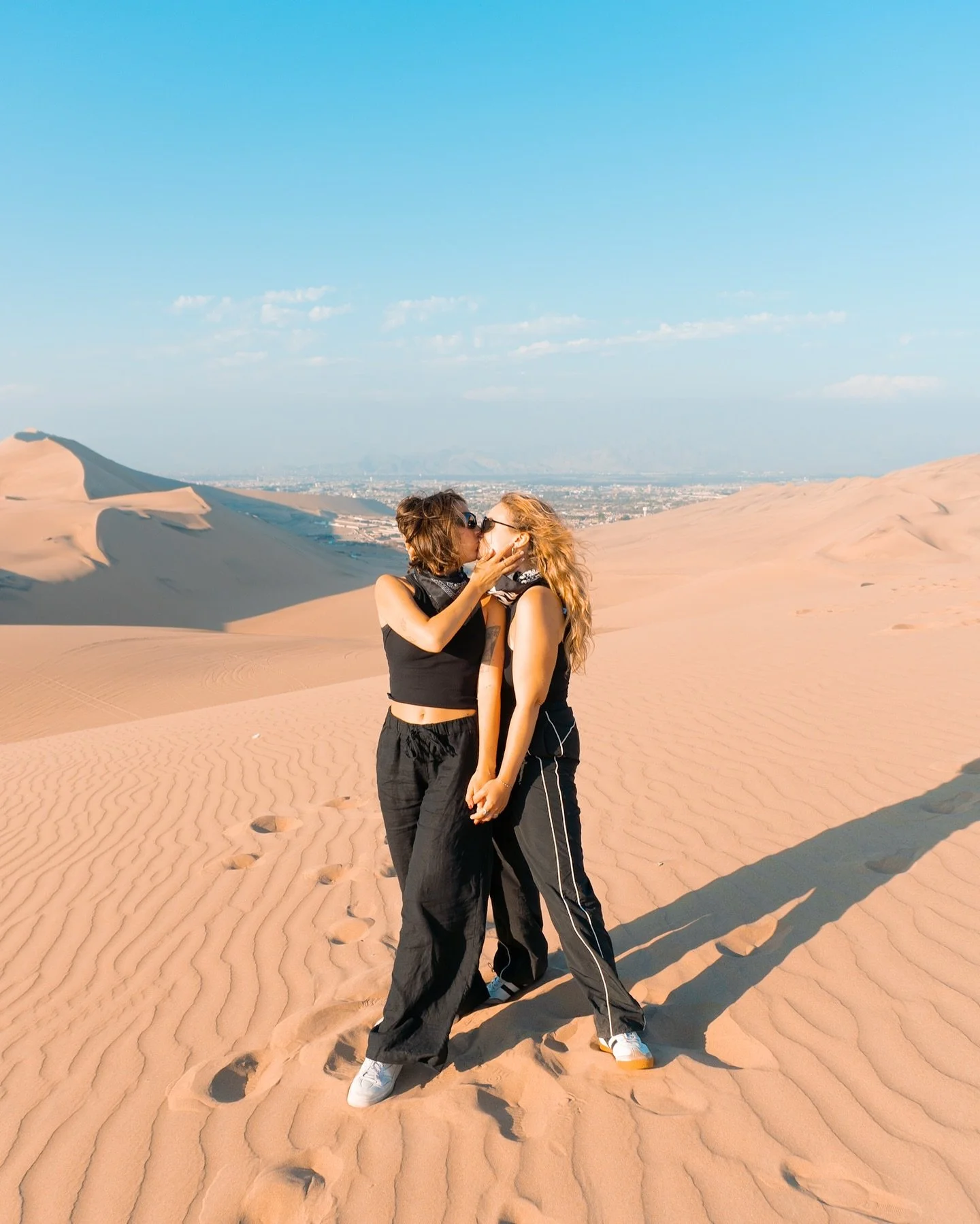 Find someone who will adventure through sand dunes and watch the sunset with you ☀️🥹

PSA: we did find sand in our shoes, clothes, and luggages for months 😂

#peru #huacachina #travel #lgbttravel #wlwcouple #lesbiantravel #wuhluhwuh #queertravel
