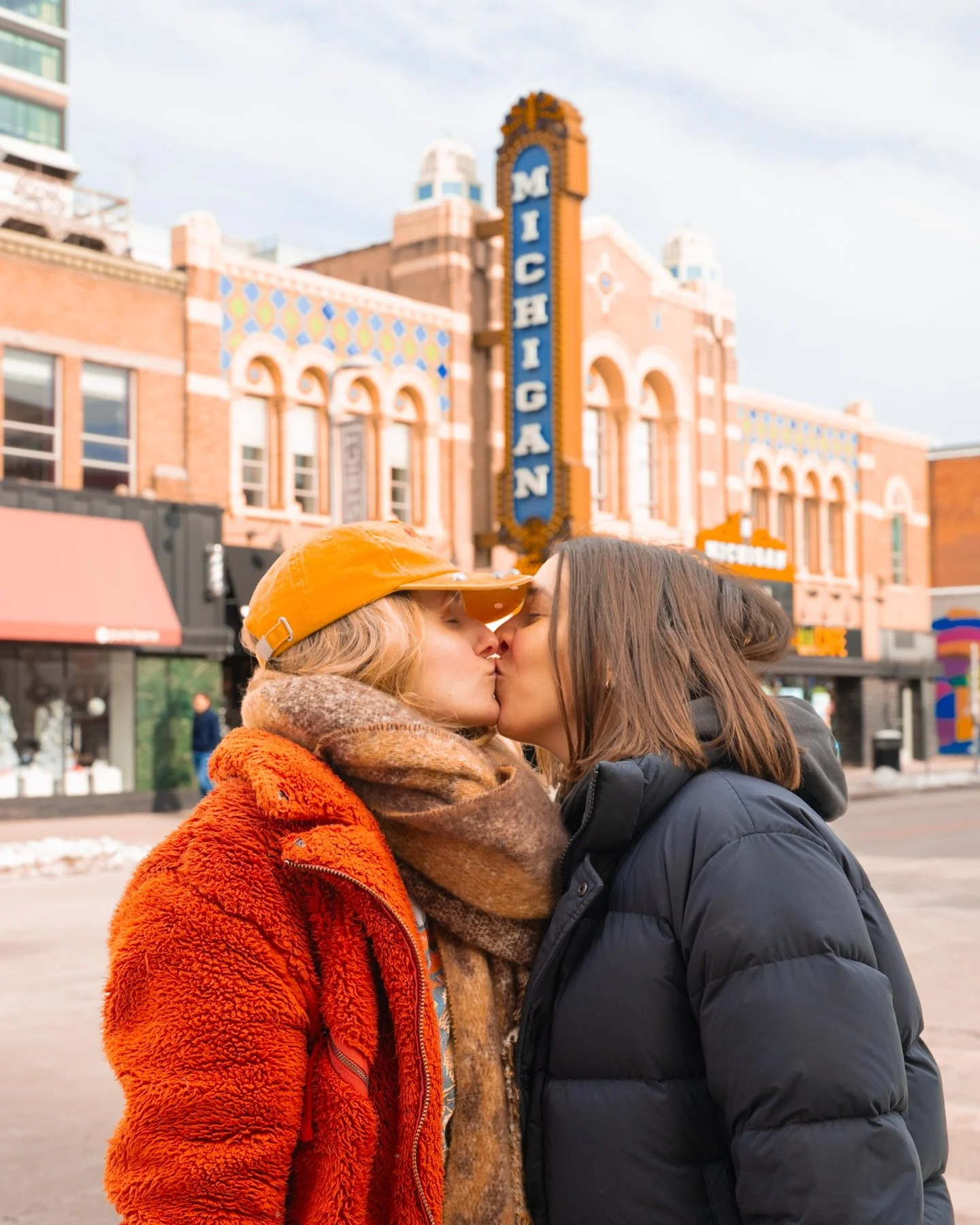 weekend in Ann Arbor photo dump! 📸❄️

It was our first time in Michigan and not gonna lie, we&rsquo;re obsessed with this city 😍 it was the perfect weekend getaway from NYC, and the best way to kick off the holiday season! With twinkly lights and d