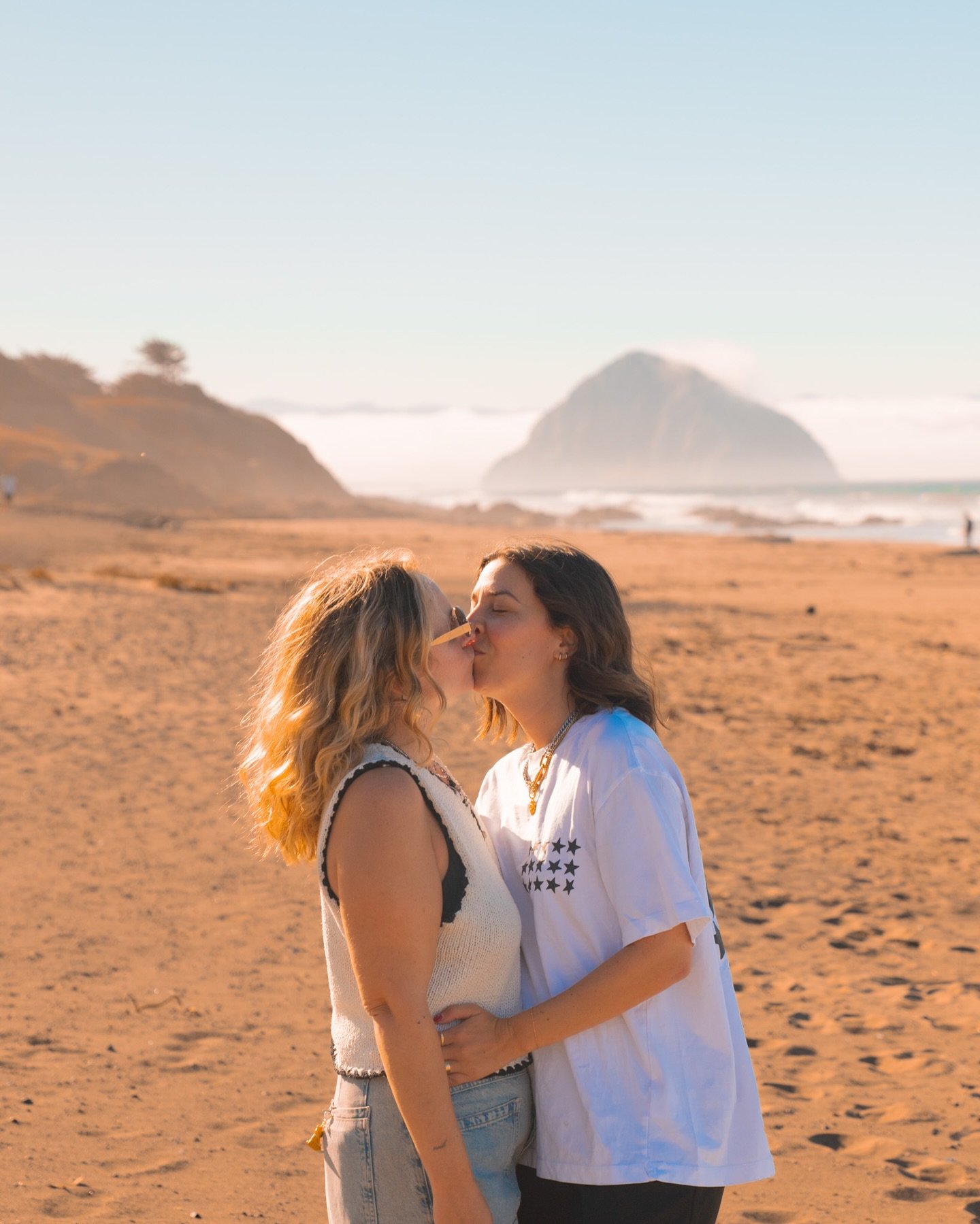 west coast memories 📸✨

#wuhluhwuh #lesbiantravel #westcoast #queertravel #california