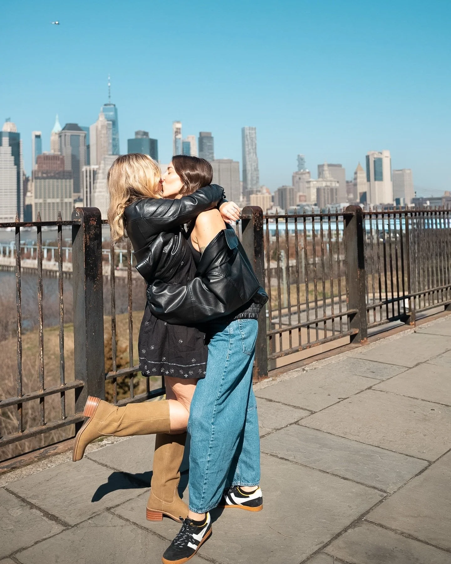just two born and raised NY girls who found each other along the way 🥹🗽🚕 #wlw #wlwcouple #nyc #couplesphotoshoot #nycgirls