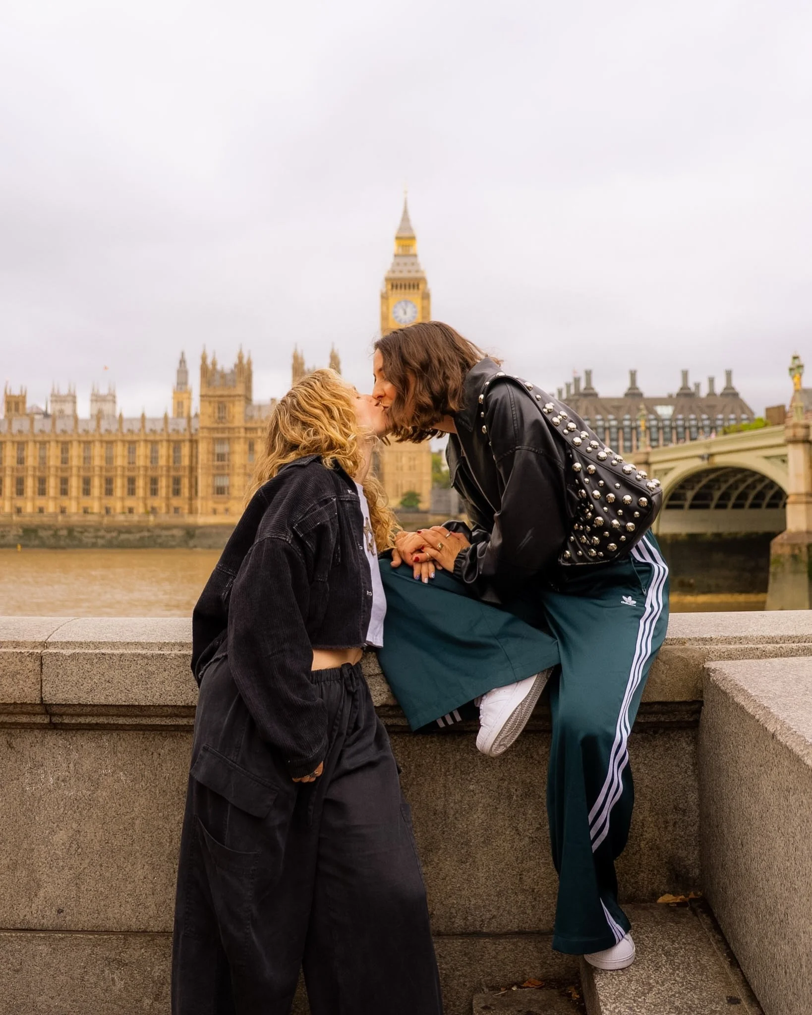 Sooooo happy to be back in one of our fav cities ever &mdash; London! 🇬🇧 ofc our first stop when we hopped off the plane was seeing our boy Ben 😎👋🏻 

you would never know we took these pics after a red eye, sleeping for maybe 3 hours, and jet la