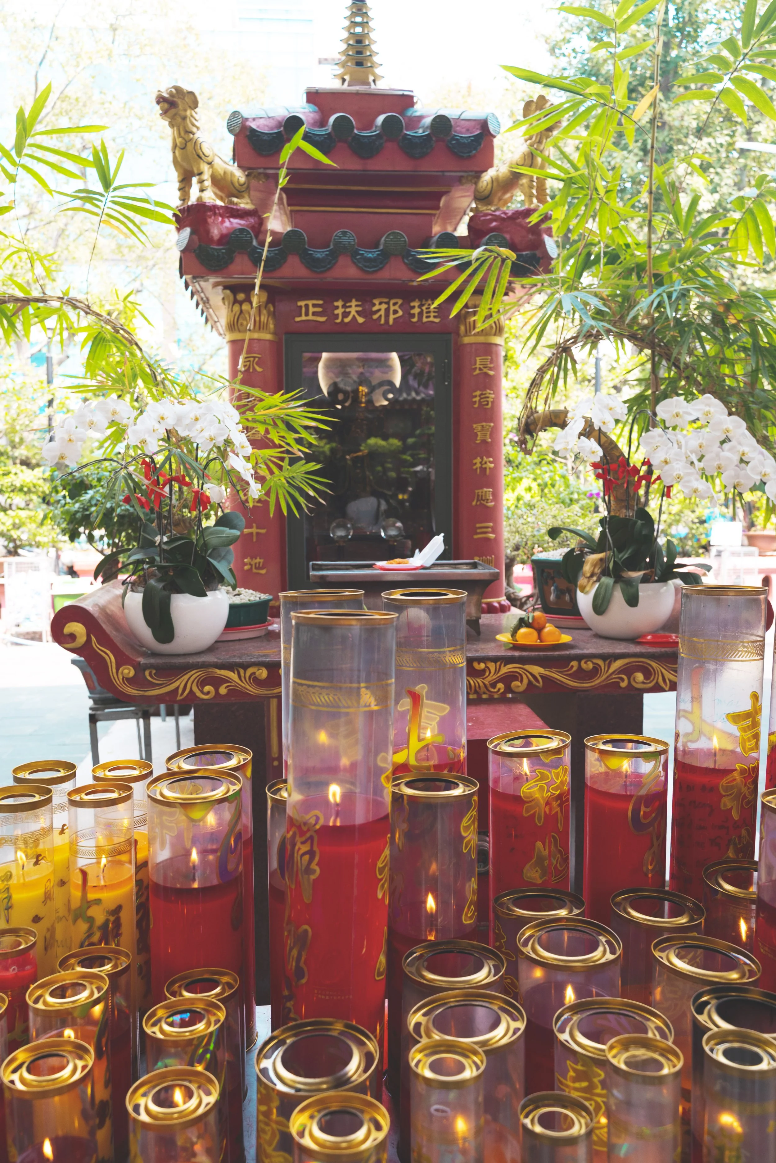 offering alter at jade emperor pagoda ho chi minh city