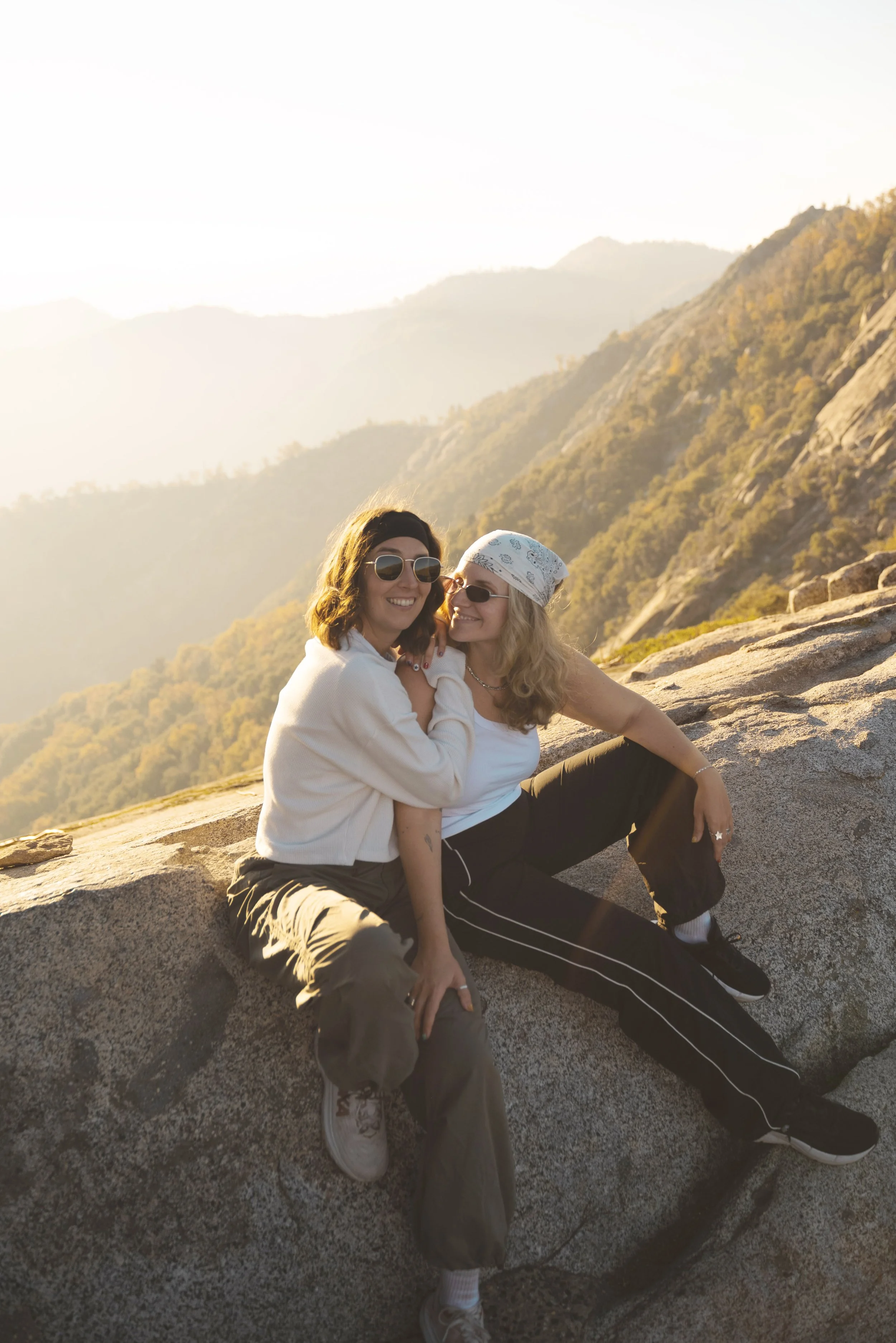 two girls on top of moro rock sequoia national park