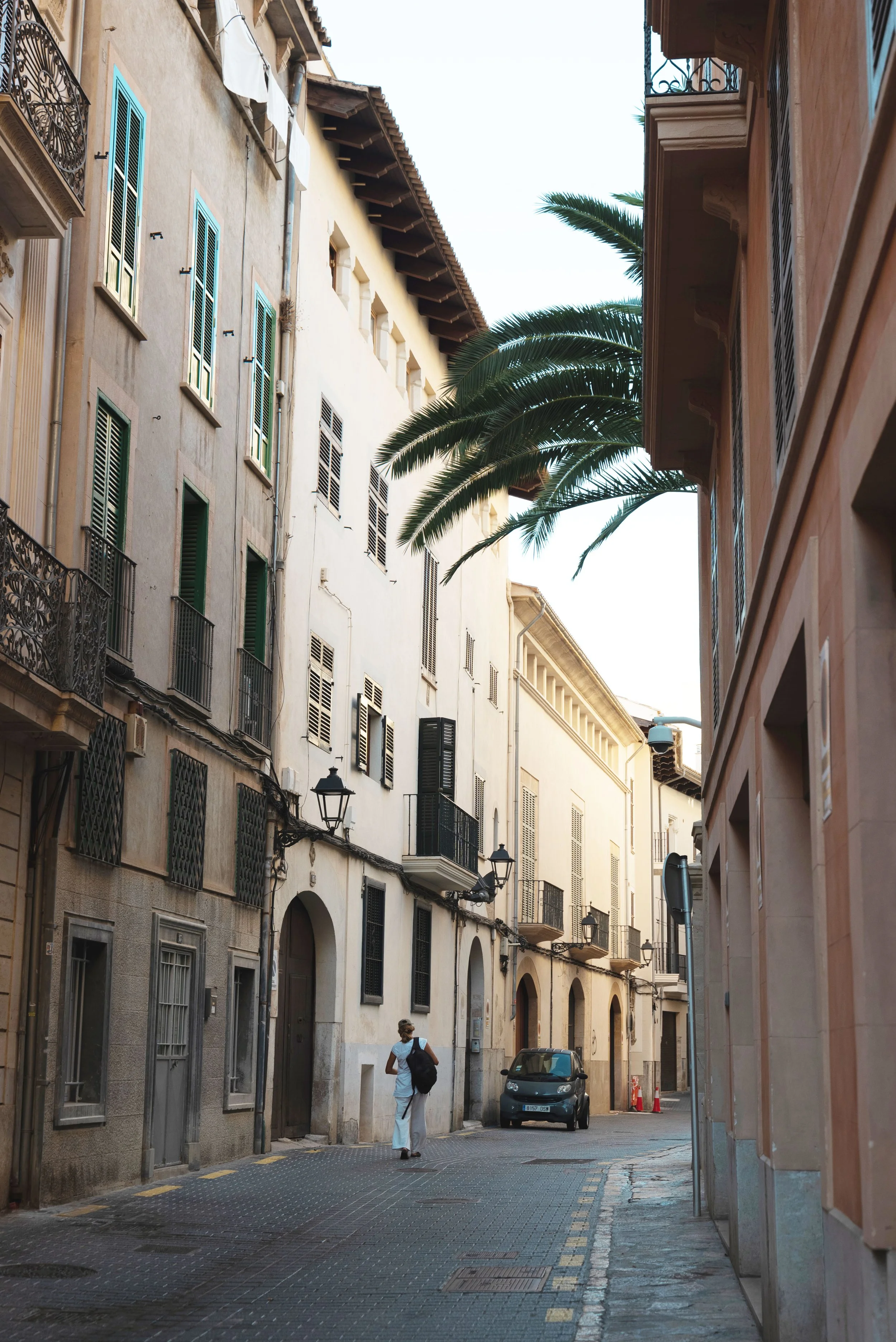 aesthetic street in palma de mallorca