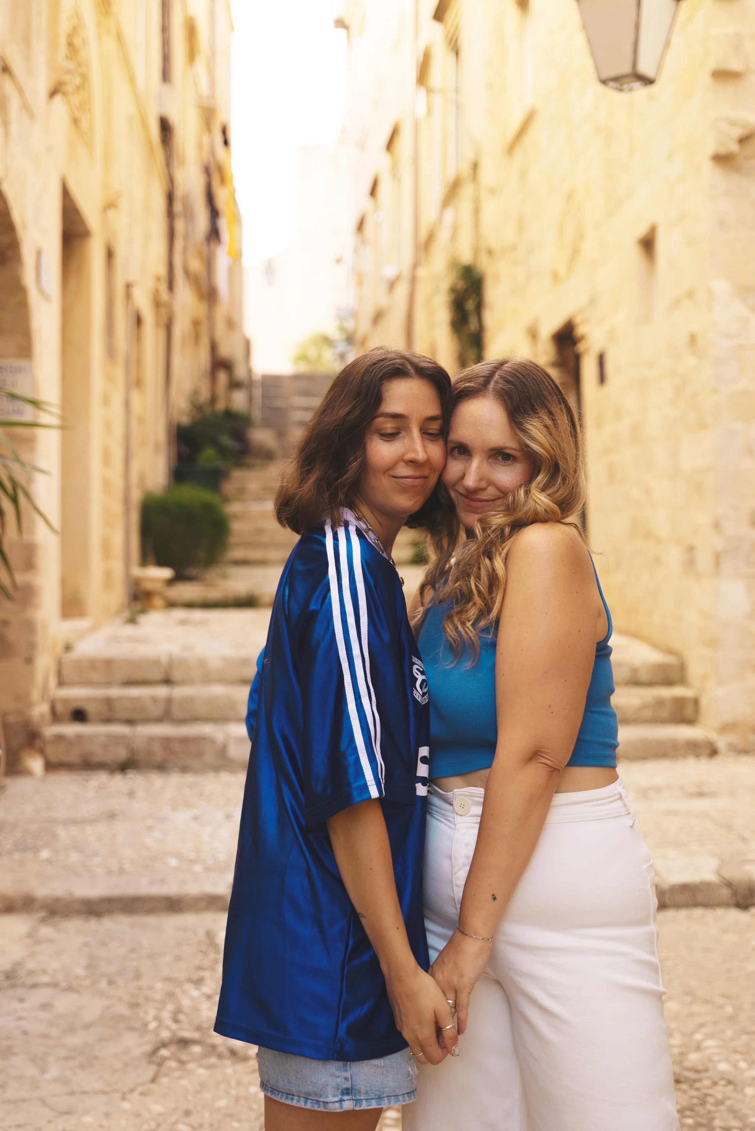 two girls hugging in dubrovnik old town
