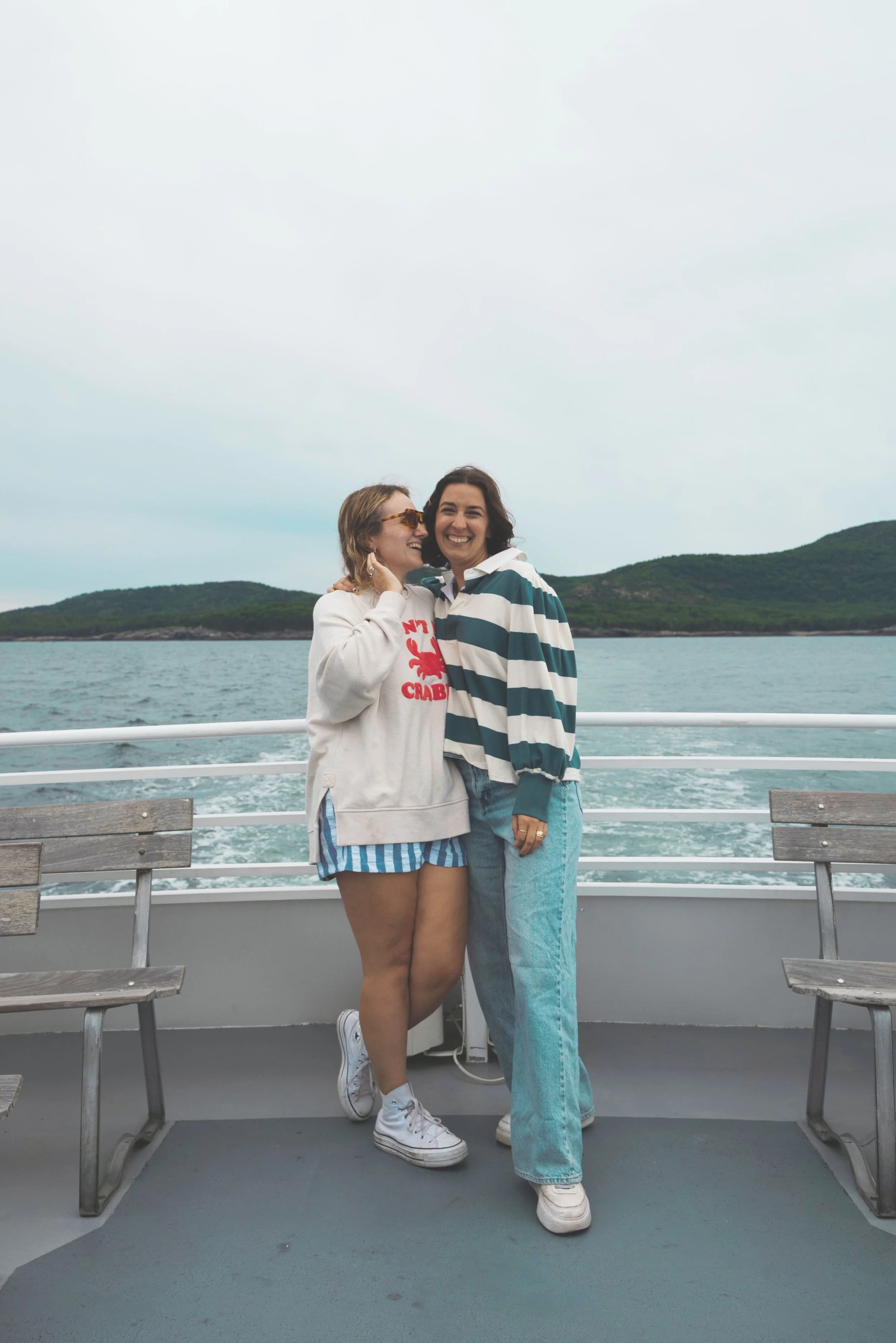girls on sightseeting boat tour in bar harbor maine