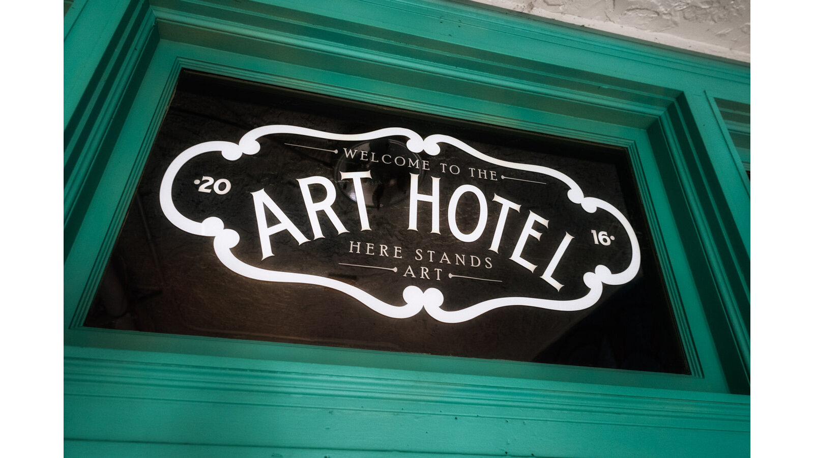 TIM_00441 art hotel sign-ArtHotel-900pxH.jpg