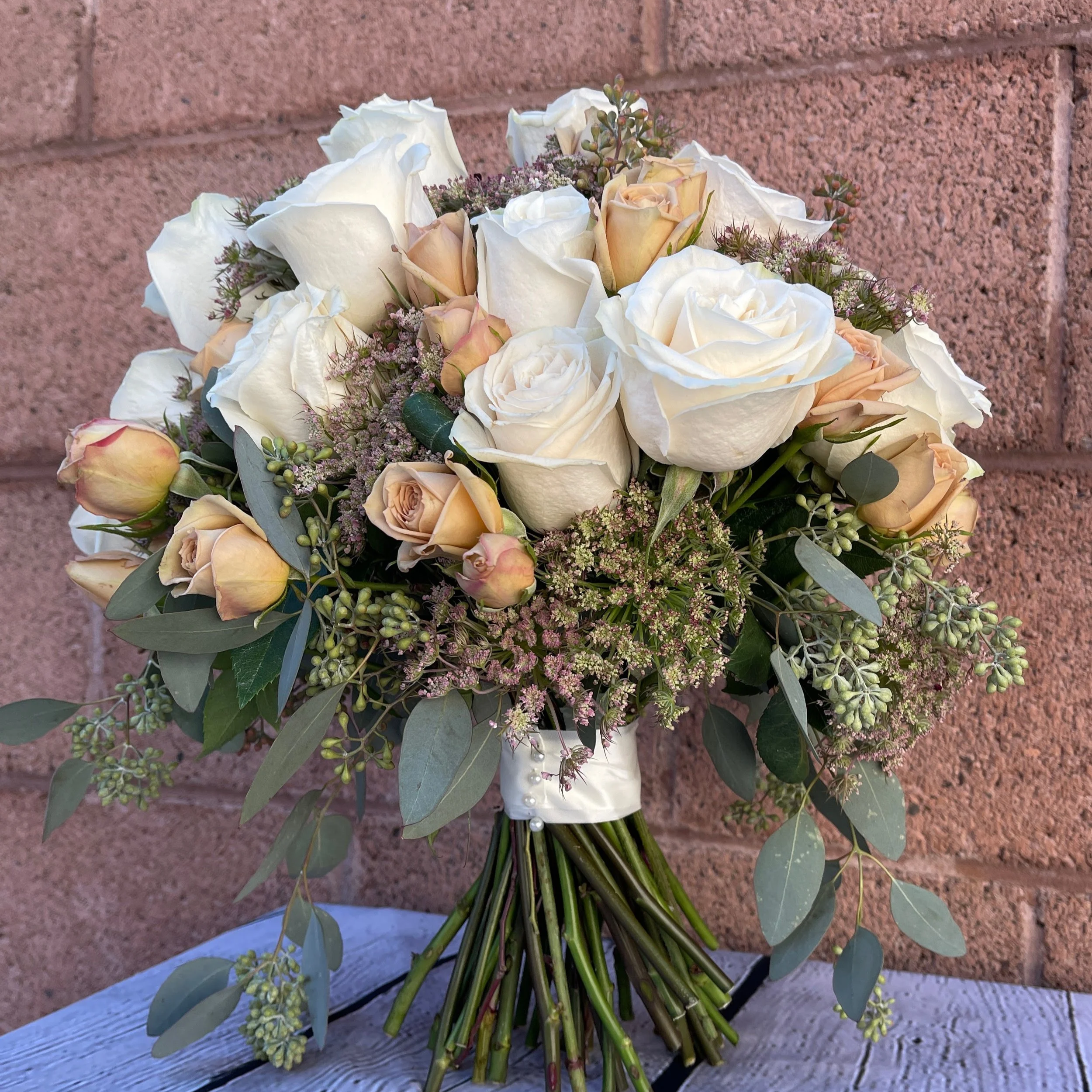 Bridal-bouquet-florist-phoenix-blooming-canyon-az.png