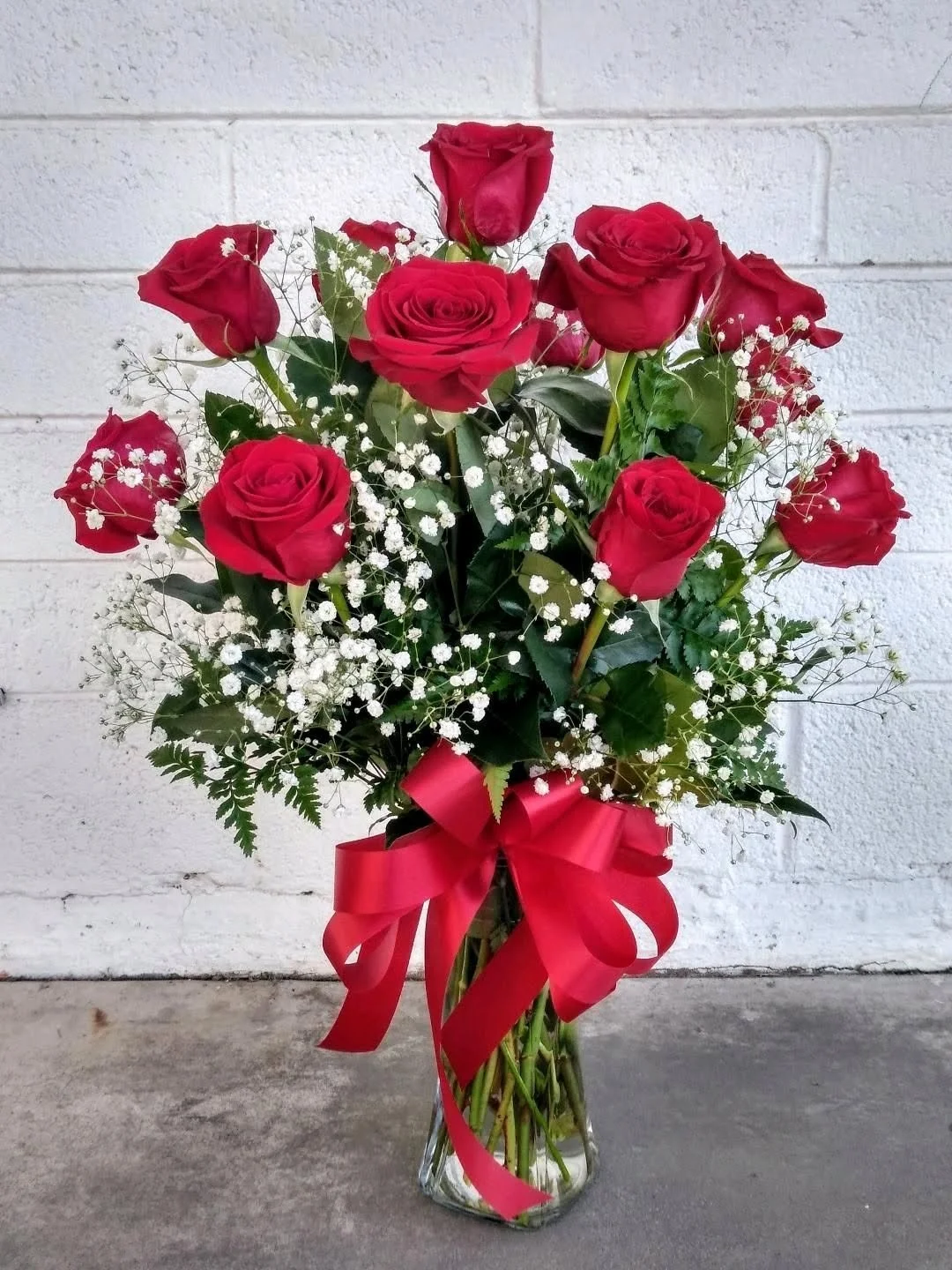 Classic Red Roses - Phoenix Flower Delivery