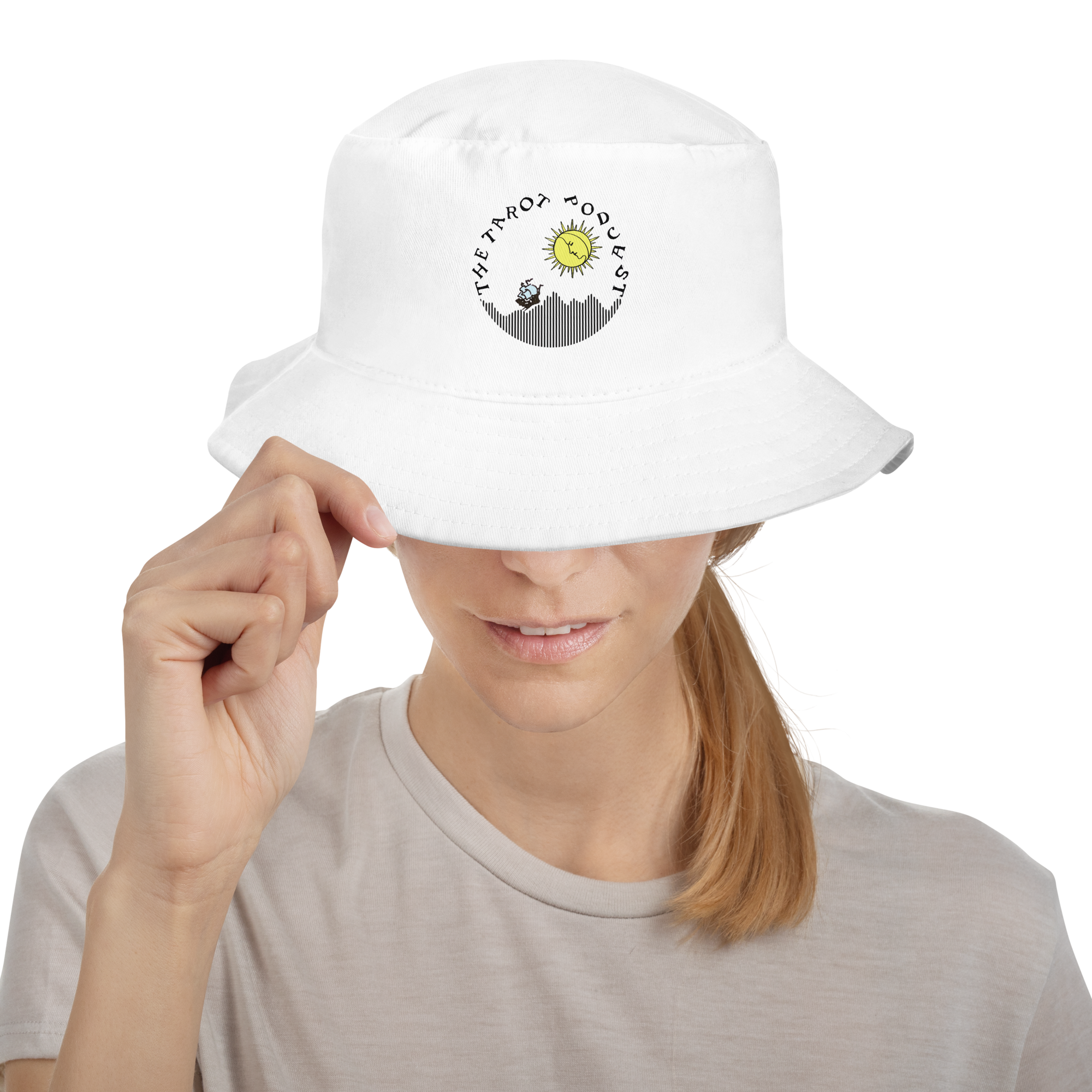 BUCKET HAT