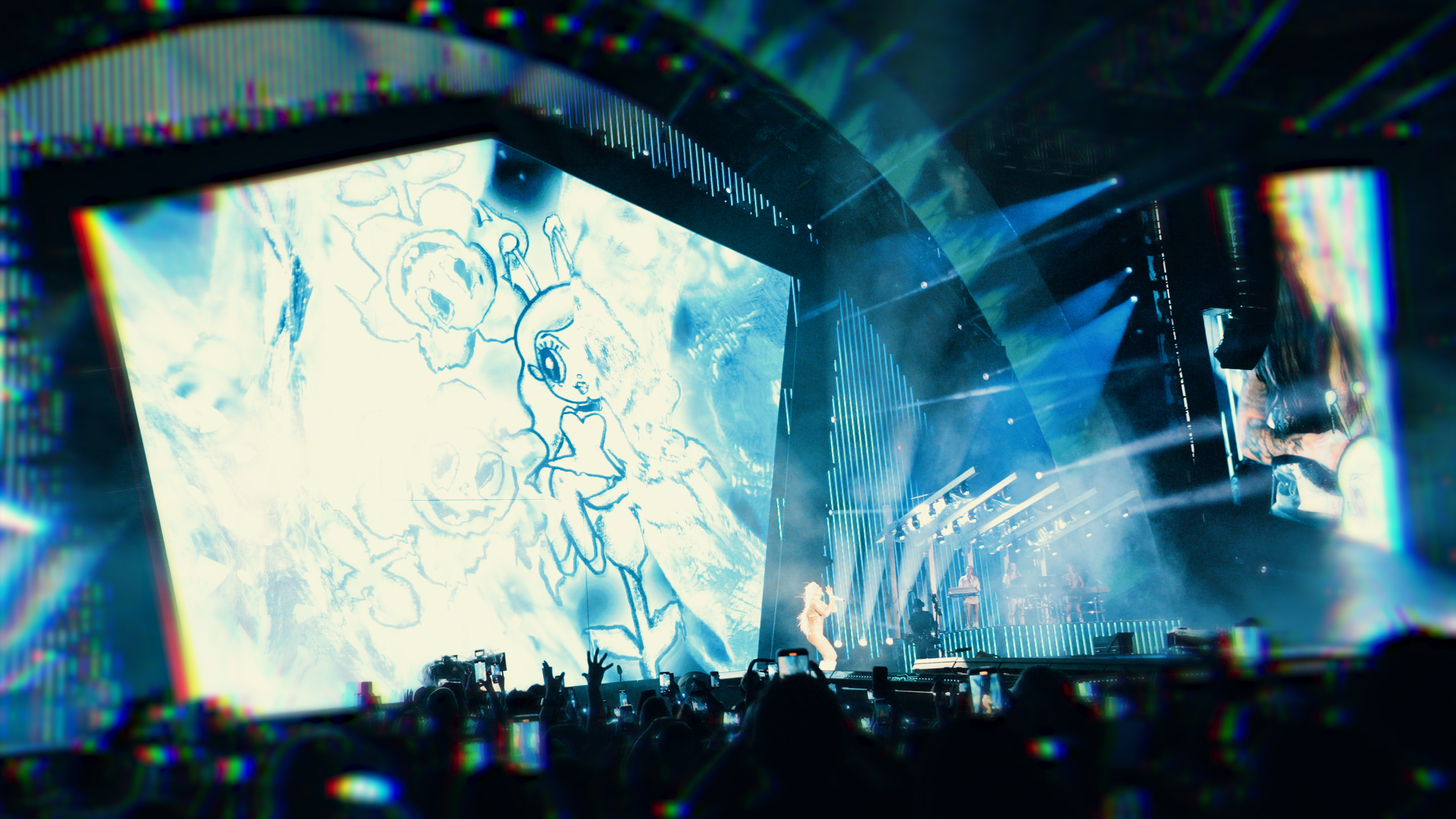 0825KarolGHardRock-Bichotag-02.00_00_11_08.Still012.png