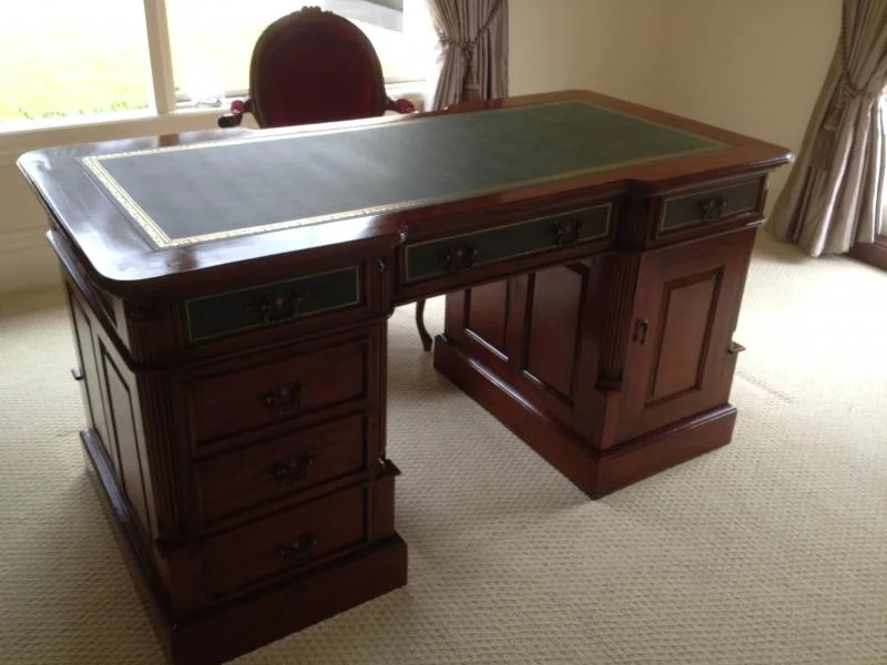 DESK-DSK008