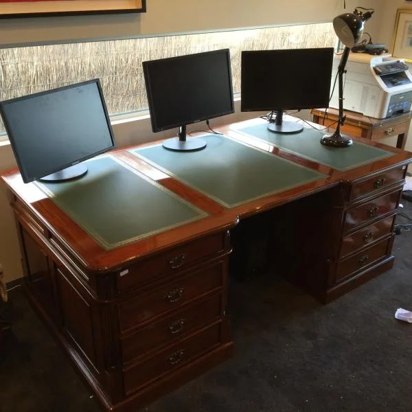 DESK-DSK043