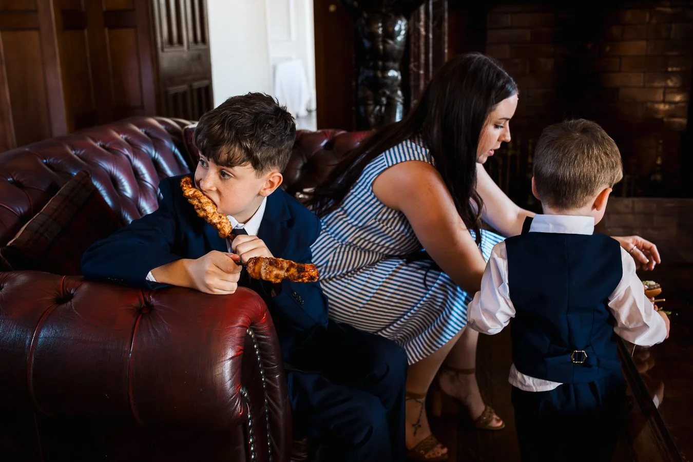court-colman-manor-hotel-documentary-wedding-natural-moments-bridgend.jpg