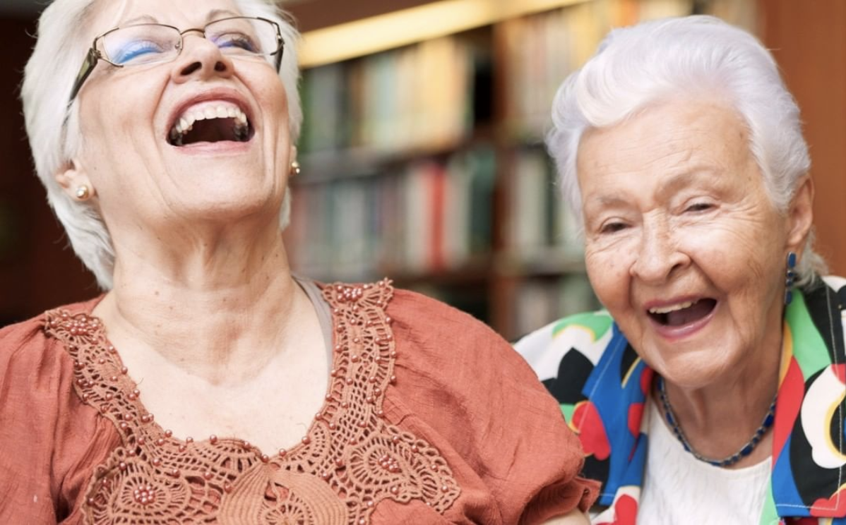 Say Cheese Grandma! 6 easy tips for keeping teeth decay-free for those living in assisted care homes.