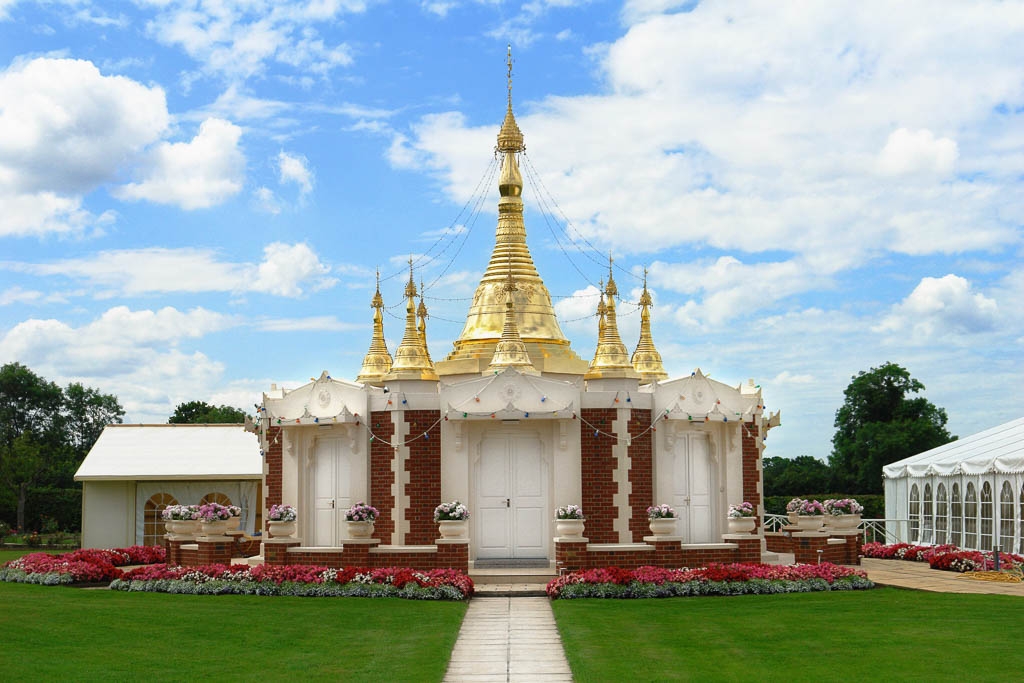 Light_of_the_Dhamma_Pagoda_UK.jpg