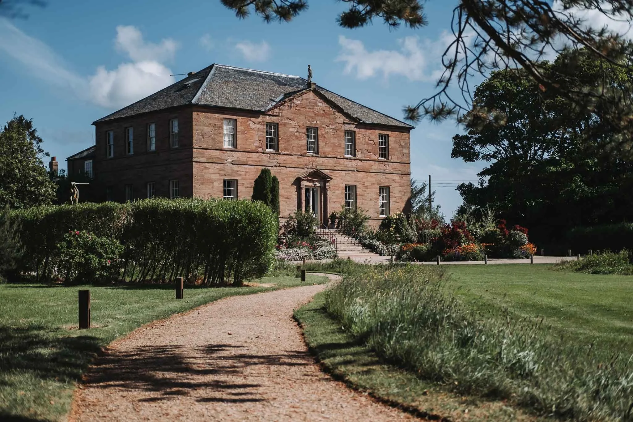 Newton Hall Wedding Photographer – Relaxed &amp; Natural Wedding Photography in Northumberland