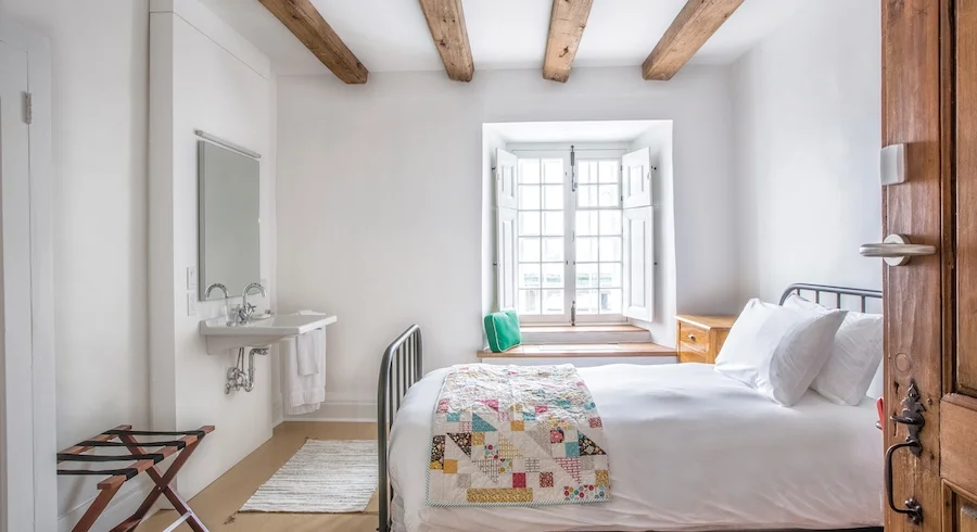 Monastere-Augustine-retraite-chambre authentique.jpg
