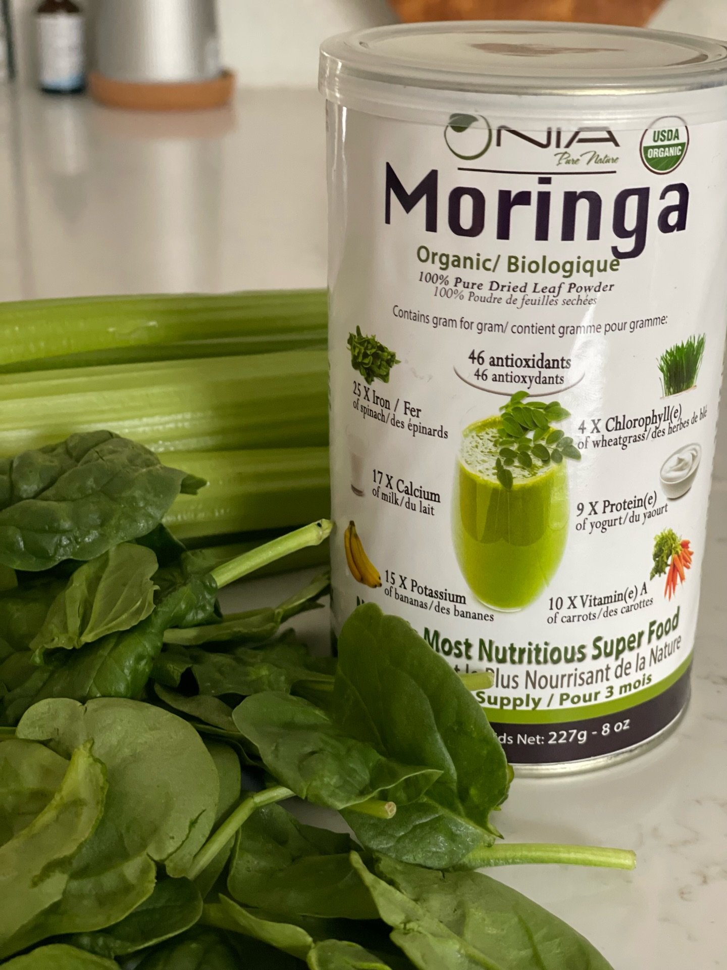 🍃 L&rsquo;ingr&eacute;dient secret de mon smoothie detox vitalit&eacute; (voir mon post pr&eacute;c&eacute;dent ) c&rsquo;est le MORINGA 🍃 

Mieux connu sous le nom d&rsquo;&nbsp;&raquo;arbre miraculeux&nbsp;&raquo;, le moringa est utilis&eacute; d