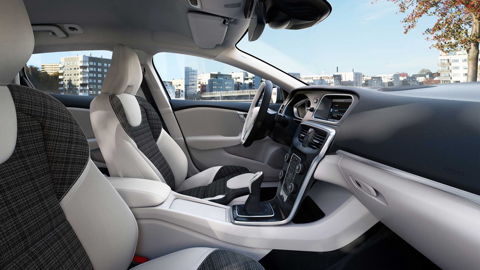 volvo-v40-charcoal-blond-seitenansicht-cockpit-vcc09743-.jpg