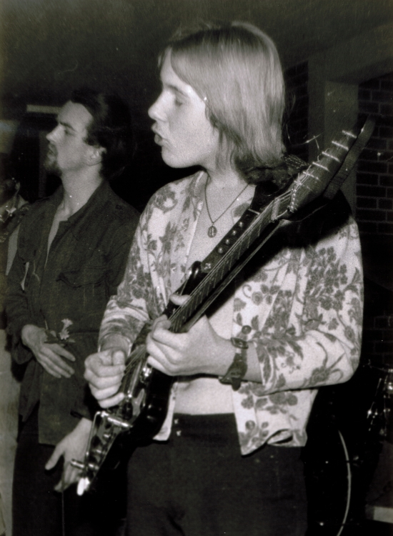  BLUES COMPANY HANNOVER - Uli at 15, playing Ten Years After songs with his then main guitar, built by Framus.&nbsp; (Armin Engelke on vocals). Langenhagen, Real-Schule, Feb. 6, 1970 