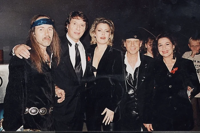 JOSÉ CARRERAS GALA - Backstage with some of the other artists ULI, UDO JÜRGENS, KIM WILDE, KLAUS MEINE, HANNELORE ELSNER