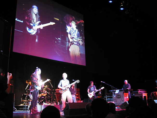  SKY ACADEMY CONCERTS 2006 - ULI &amp; ROBBY KRIEGER&nbsp; Los Angeles Ralph Freud Theater, UCLA, May 2006 (Performing a Doors set together) 