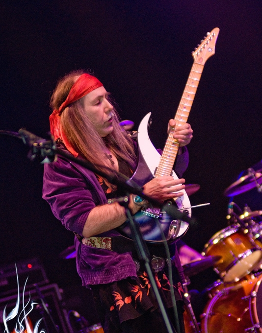  "DEAN JAM" - during the NAMM 2010 show at the Grove Theater in Anaheim, California. Uli jammed with Carmine Appice, Paul Gilbert, Don Dokken, Warren de Martini, Michael Amott, Gus G and Doug Aldrich. 