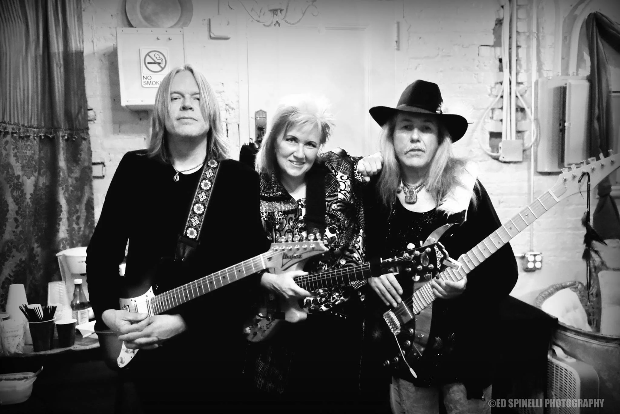 "THE ULTIMATE GUITAR EXPERIENCE" - North American Tour 2016 ANDY TIMMONS, JENNIFER BATTEN and ULI Arcada Theater, St Charles, Illinois, 26 March 2016
