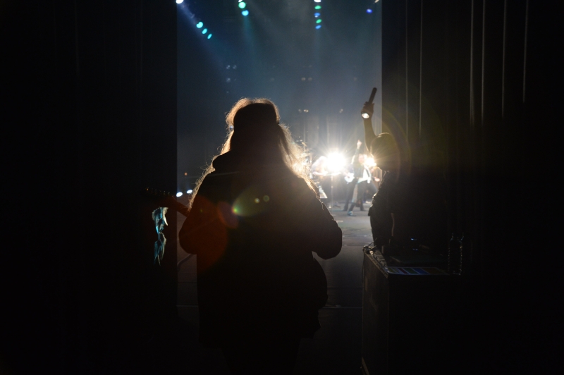 Uli entering the stage for the encores at Sun Plaza Hall - Tokyo, February 2015 (photo by M Ariga)