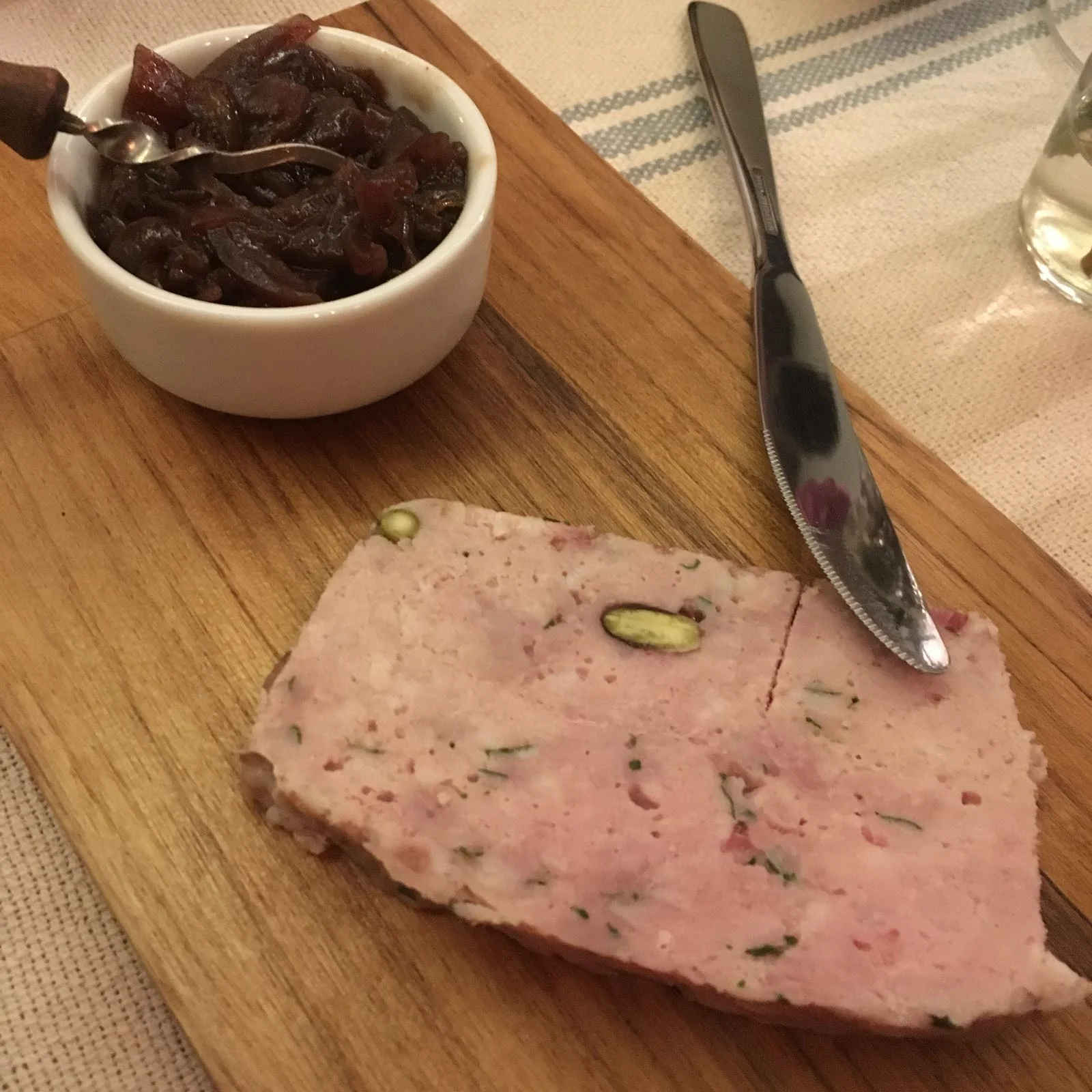 Terrines com geleia de cebola