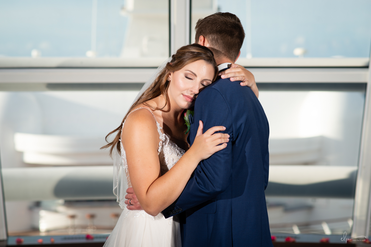 wedding photographer in outlook lounge on disney cruise