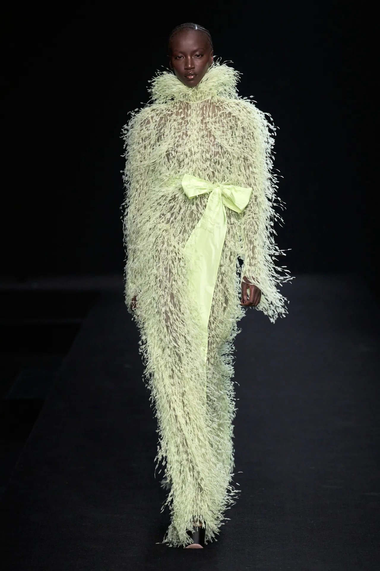 00043-valentino-spring-2023-couture-credit-gorunway.jpeg