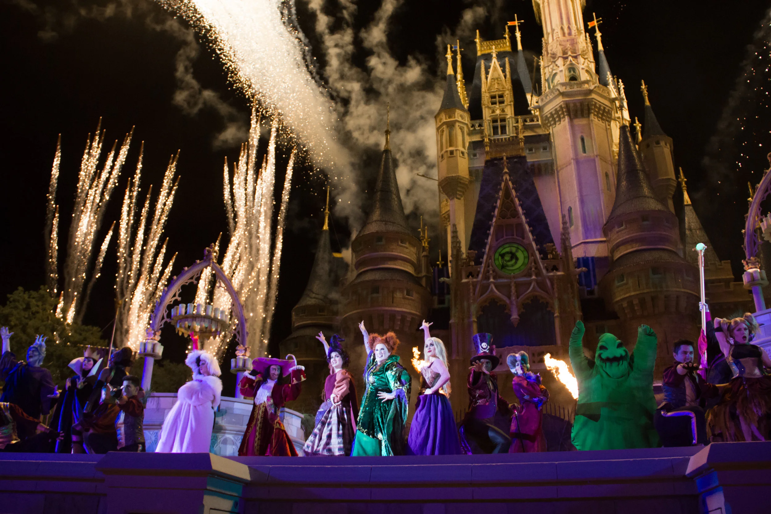 Hocus Pocus Villain Spelltacular finale