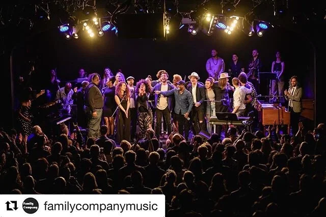 This picture is a good reminder of how many talented people work in music in LA. This is but a small fraction of us. Most of us are doing it for the love of our art and that was what this night was about. Those of us that are creating the new music of tomorrow need to know about the foundations of American music. One of the greatest artists of the last century was undoubtedly #raycharles. @familycompanymusic
・・・
quite surreal to have had both Wendy Smith (previously a Raelette) and H.B. Barnum (legendary arranger, producer, writer who worked extensively with Ray) in the house for this show. a testament to the longevity and timelessness of Ray Charles&rsquo; music 📸 @michelleshiers