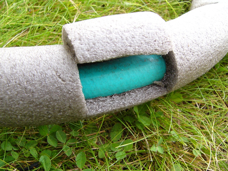 Nest ring, hose exposed