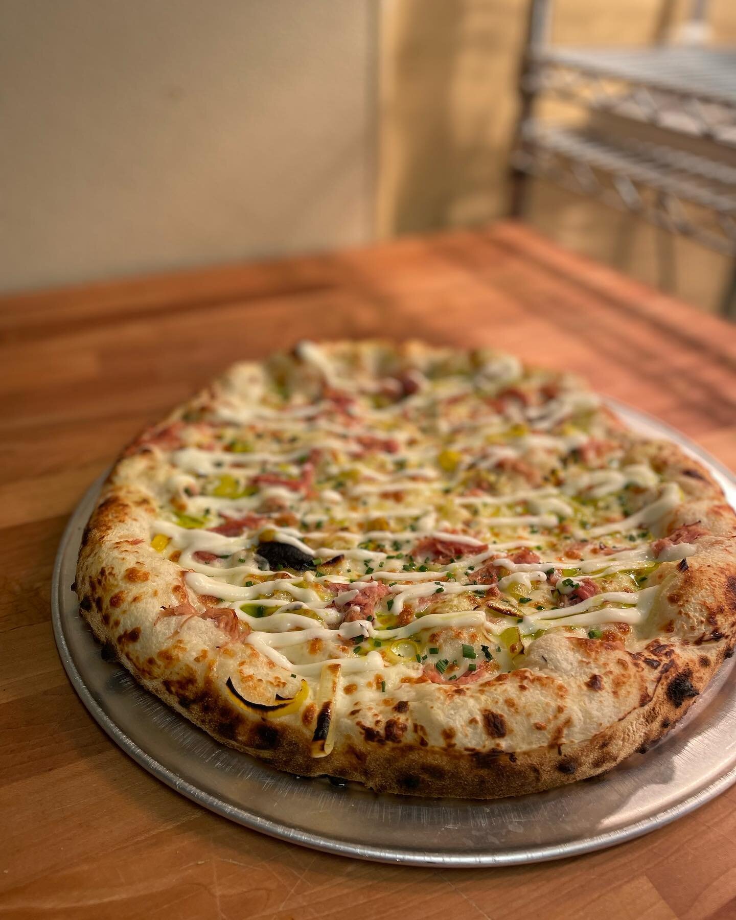 Pizza is always the answer 🍕🍕🍕

Pizza of the Month: Mornay Sauce, Caramelized Onion, Saut&eacute;ed Leeks, Pulled Ham, Fontina

And don&rsquo;t forget our new salad! 
Kale, Arugula, Butternut Squash, Red Onion, Pistachio, Burrata, Pesto 

Hours: 4