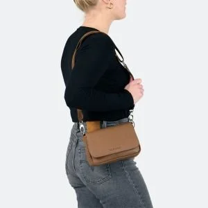   BURKELY crossbody bag | € 99,95  